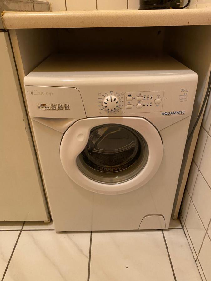 Appartement Pension 700M Zum Ring Viena Exterior foto
